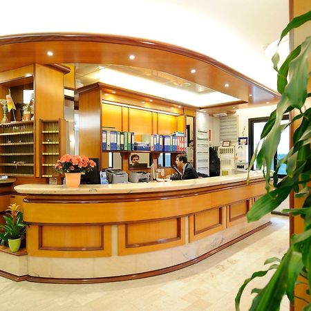 Hotel Adler アラッシオ エクステリア 写真