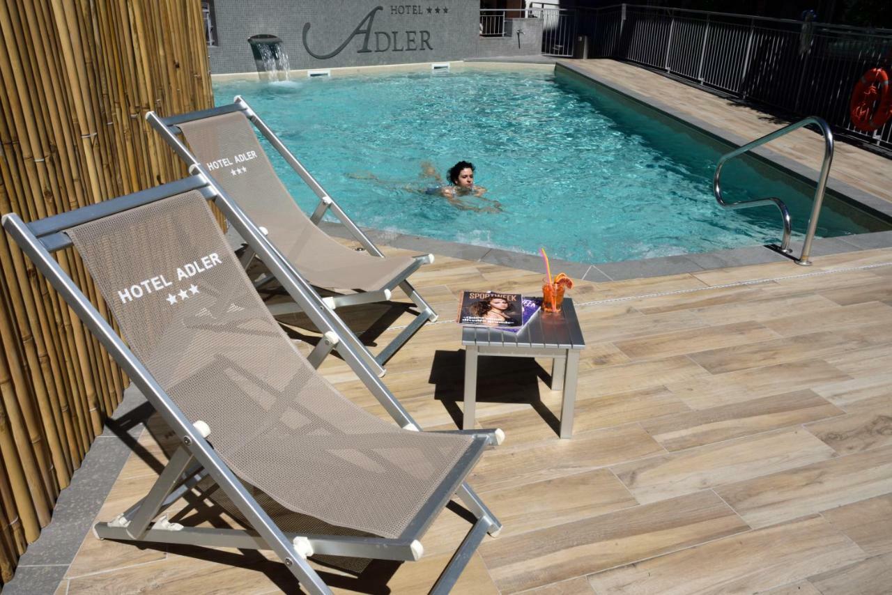Hotel Adler アラッシオ エクステリア 写真