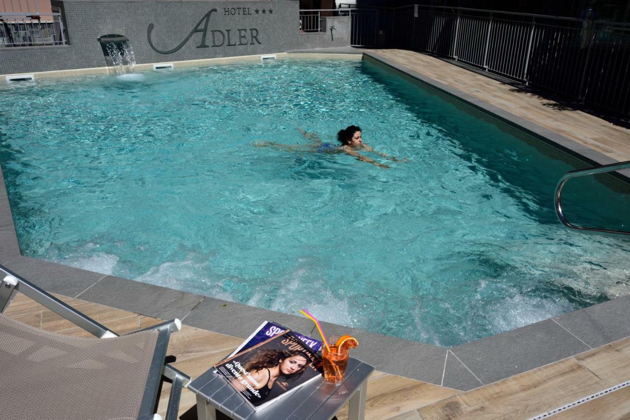 Hotel Adler アラッシオ エクステリア 写真