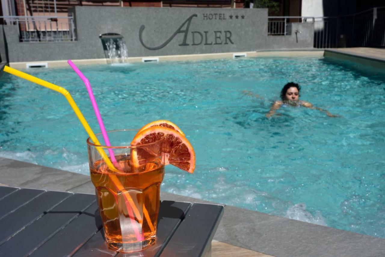 Hotel Adler アラッシオ エクステリア 写真