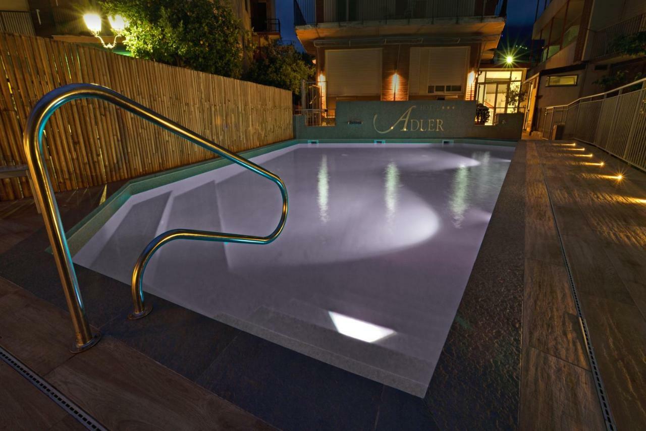 Hotel Adler アラッシオ エクステリア 写真