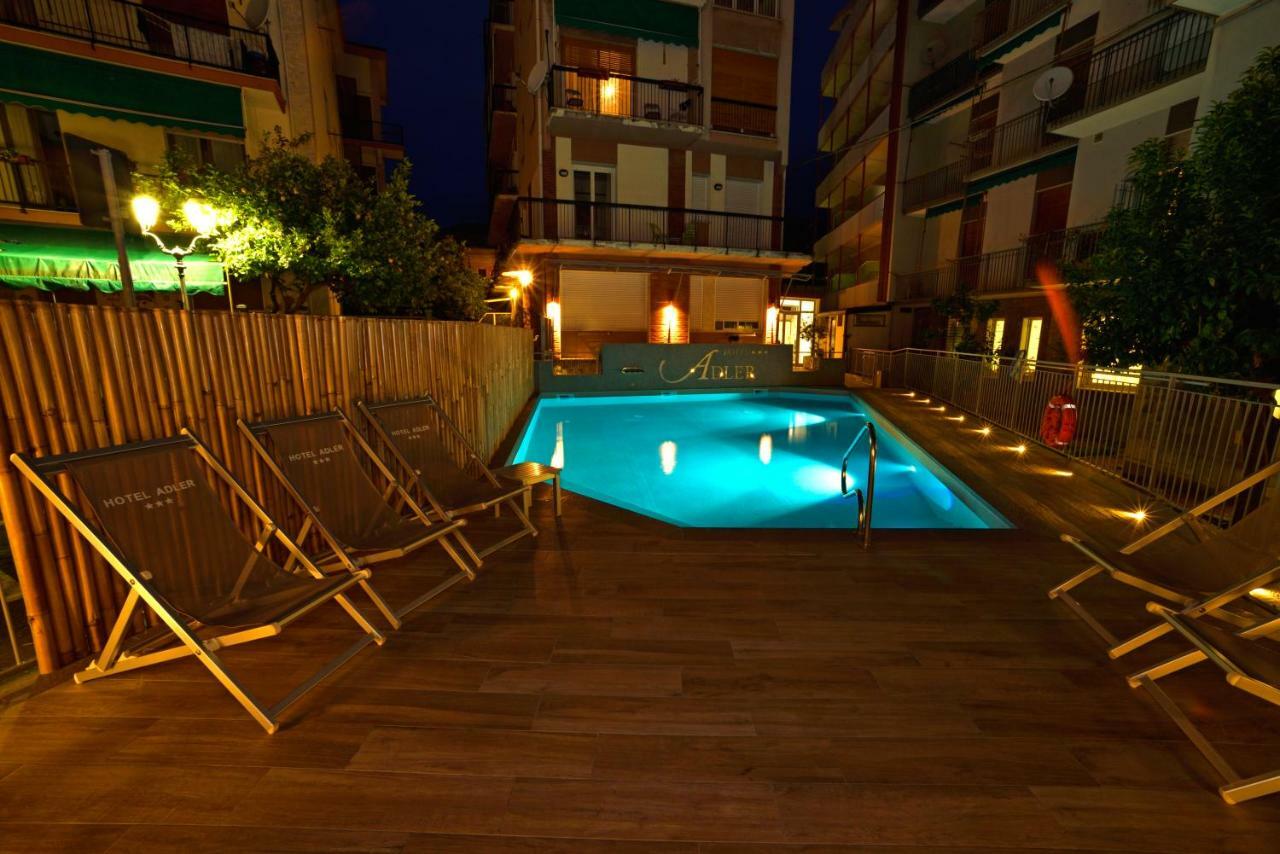 Hotel Adler アラッシオ エクステリア 写真