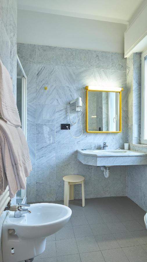 Hotel Adler アラッシオ エクステリア 写真